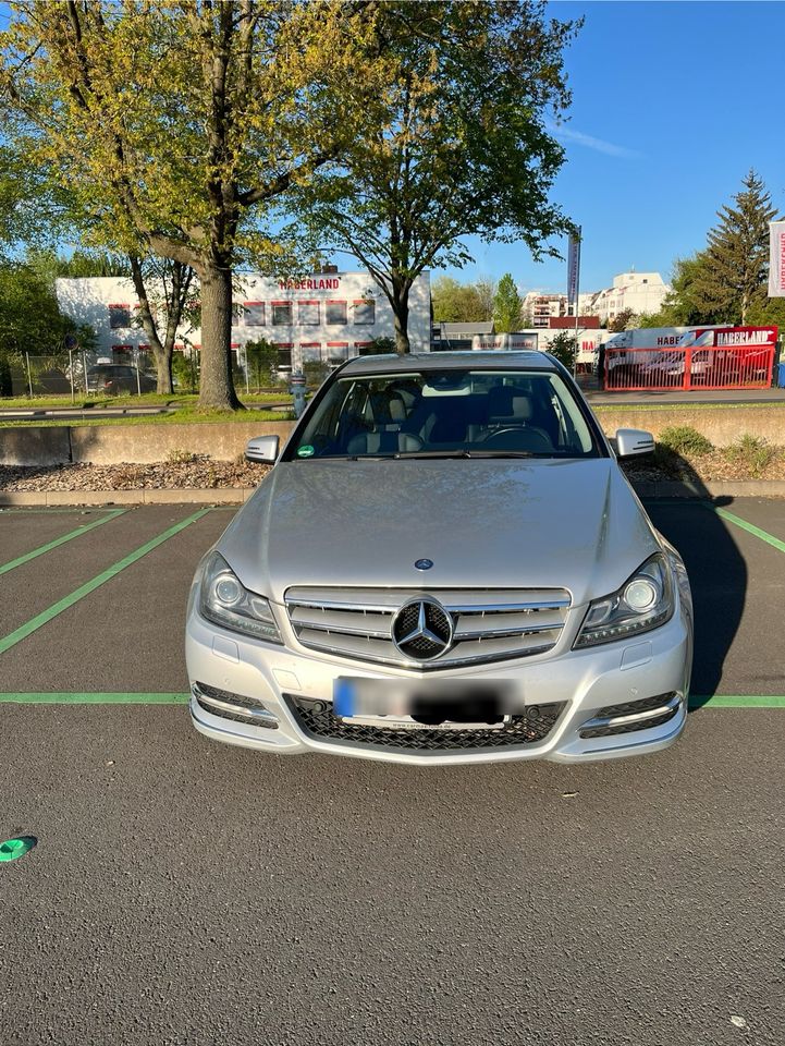 Mercedes c220 in Göttingen