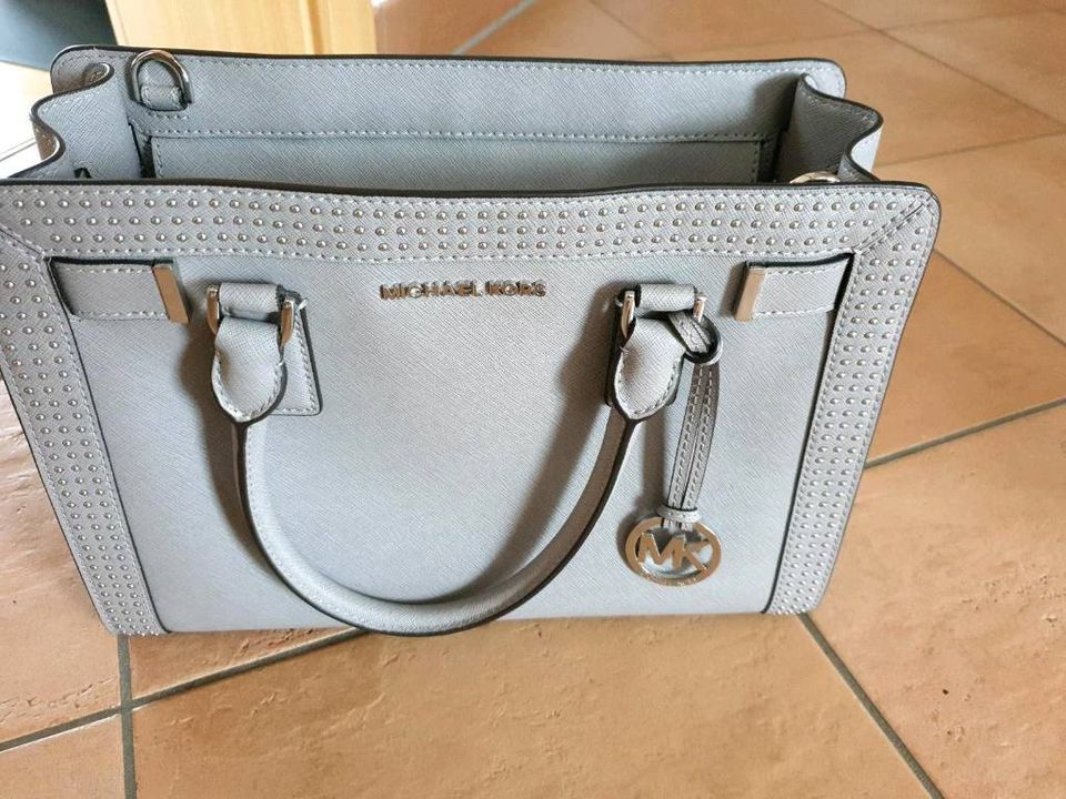 MK, original Michael Kors Handtasche in Lützelbach