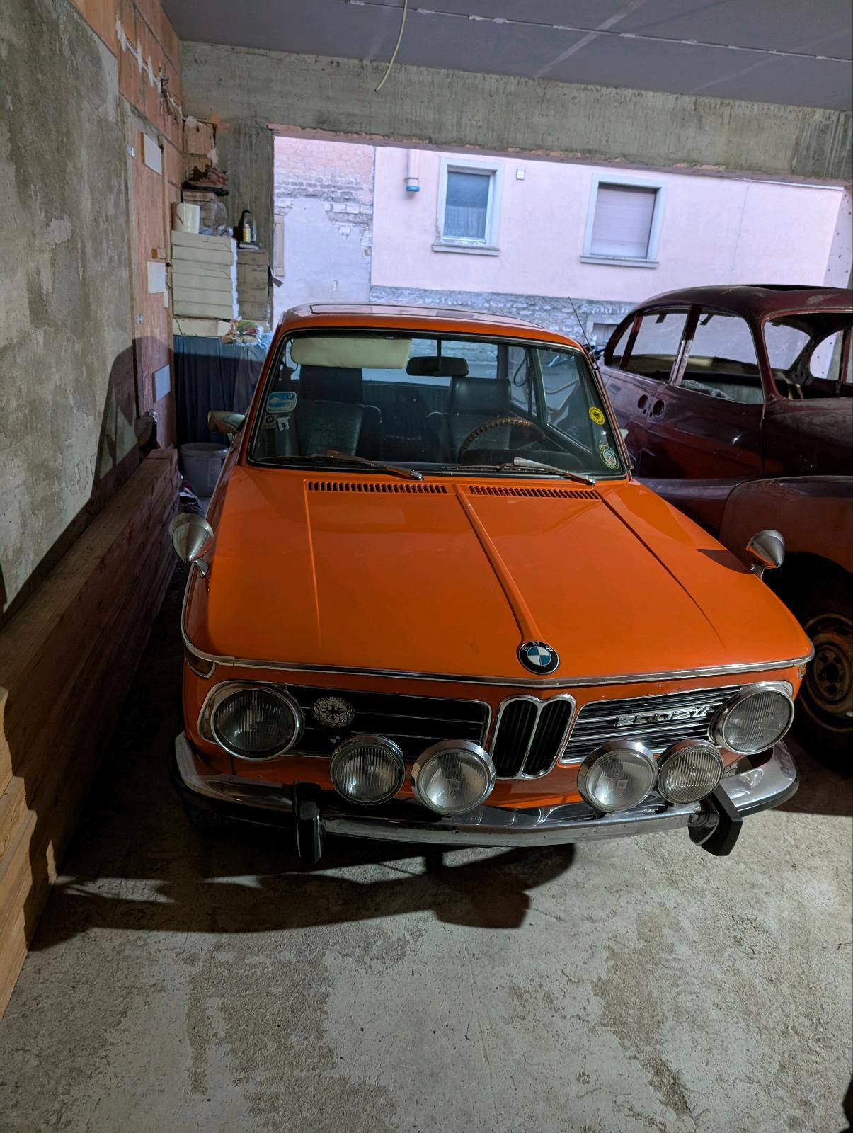 Abbildung des Autos BMW 2002 tii Rundleuchte…