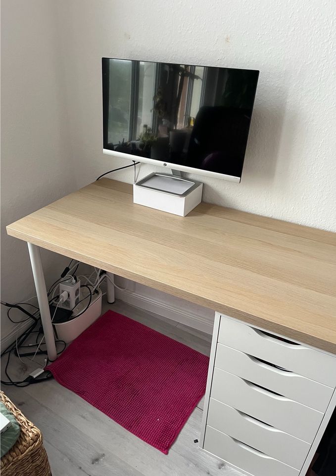 Schreibtisch Ikea 120x60 weiß beige in Plauen
