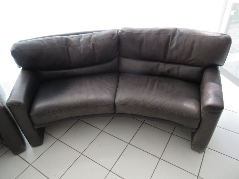 Design Möbel Sofa rund Sofa Couch gebogen Leder heavy robust edel in Ammersbek
