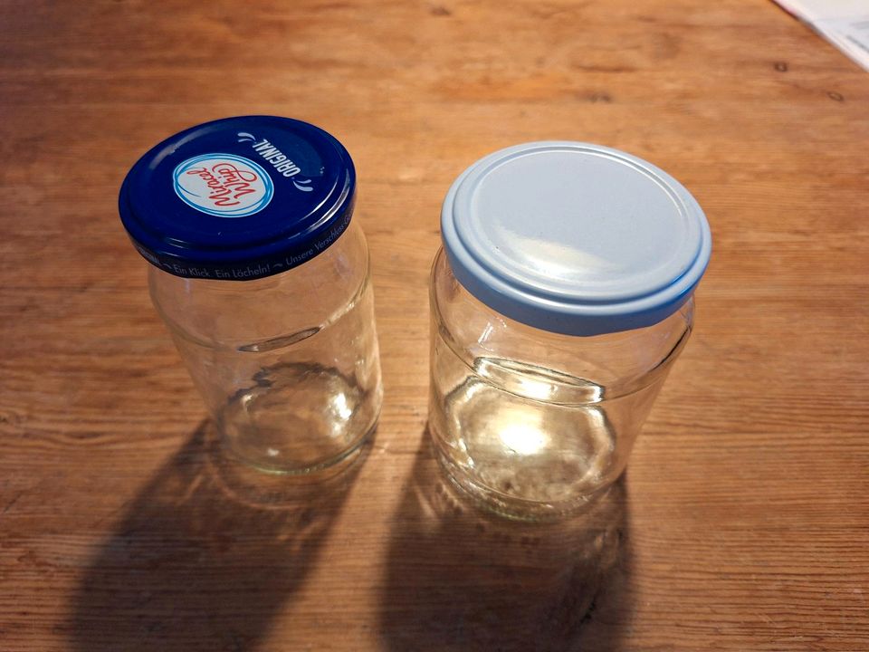 Verschiedene Gläser und Flaschen / immer mal wieder in Fürth