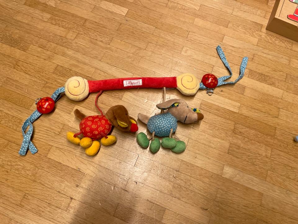 Baby Spielzeug-Paket. Konvolut "Eisenbahn" in Ostfildern