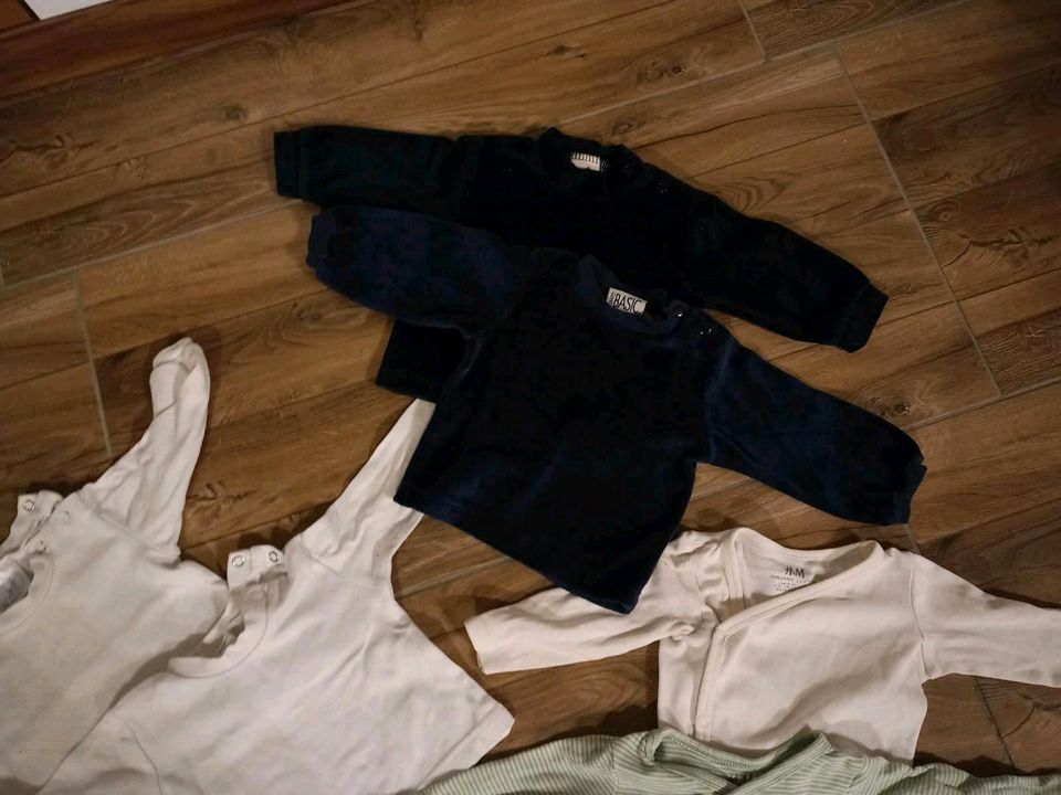 Babysachen Größe 56, Strampler, Body, Pullover C&A, H&M, r in Pirna