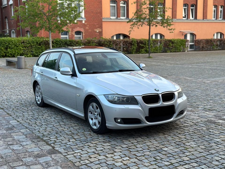 BMW 320D Xenon/Panorma/Navi in Fürth