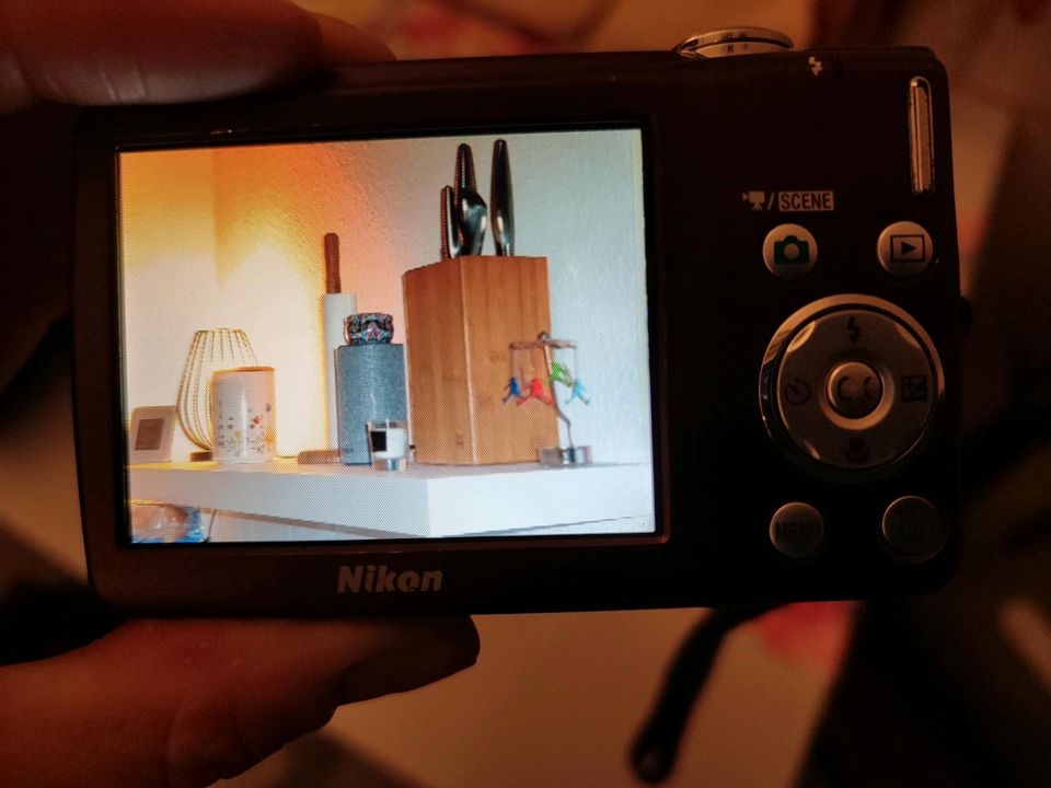 Digitalkamera von Nikon Modell COOLPIX S220 in Hamburg