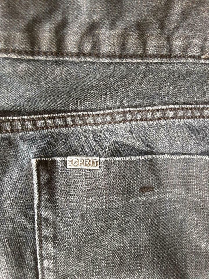 ESPRIT Herrenjeans 33/34 *NEUWERTIG* in Lehrte