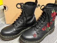 Dr. Martens Schuhe Gr. 36 mit Rosen Print Nordrhein-Westfalen - Willich Vorschau