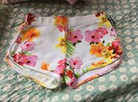 Shorts Wild Hollandmode 128 neu Hawaii flower Öko Bio Kurze Hose Nordrhein-Westfalen - Bad Salzuflen Vorschau