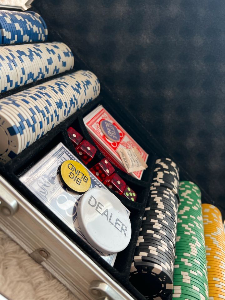 Poker Koffer Neu Zustand in Barth