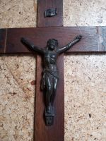 40er 50er Jahre Kreuz Holzkreuz mit Jesus Corpus aus Metall Köln - Nippes Vorschau