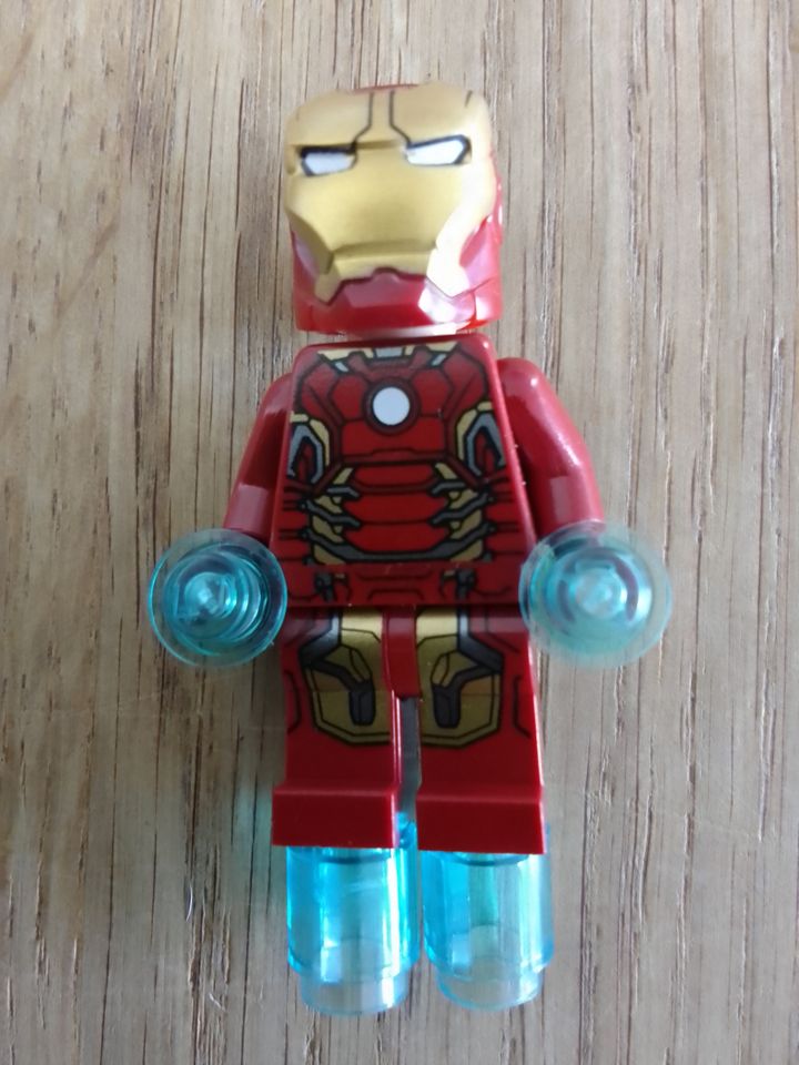 Verkauf Lego Figur Iron man Set 76031 Hulkbuster Rettungsmmission in Fehmarn