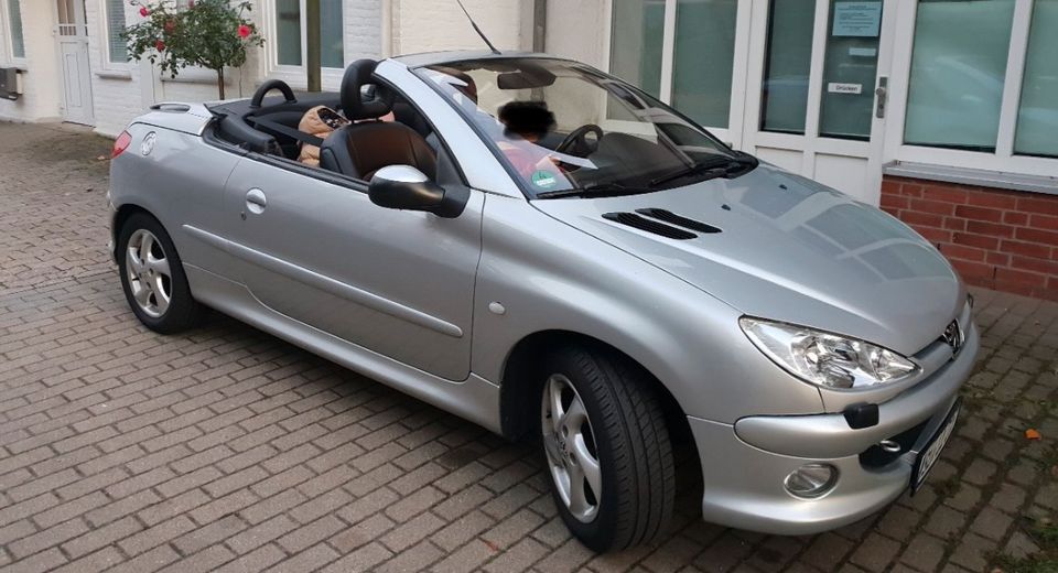 Peugeot Cabrio 206 TÜV Mai 2025 Leder Sitzheizung in Wees