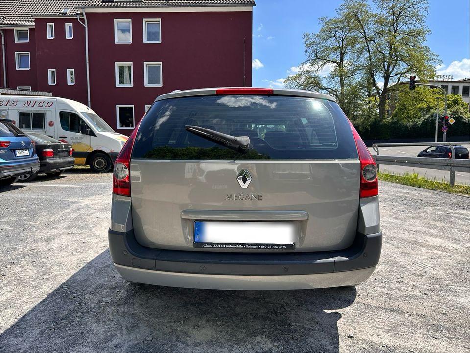 Renault Megane 1.6 16v Kombi in Solingen