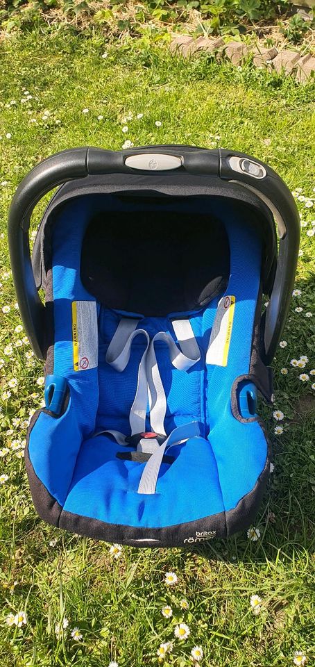 Britax Römer Babyschale Baby Safe Plus SHR II in Pirmasens