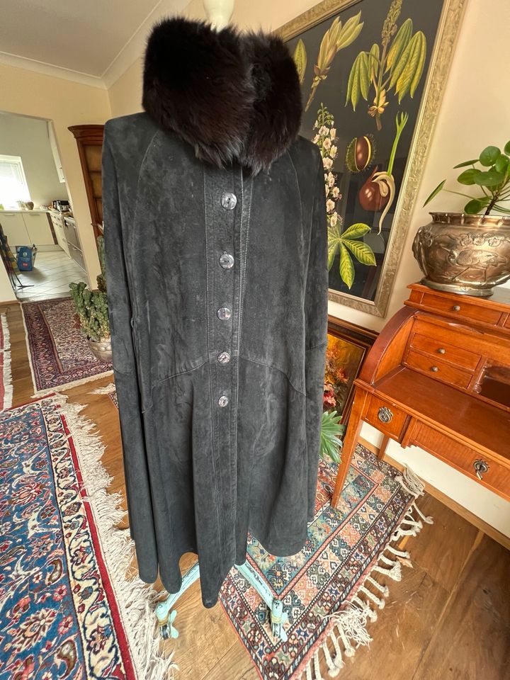 Vintage Wildleder Cape Mantel mit Pelzkragen von Lanvin in Bergisch Gladbach