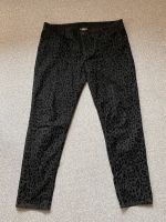 Schwarze Hose mit Leoparden Muster, Gr.48, C& A Bayern - Oberhaid Vorschau