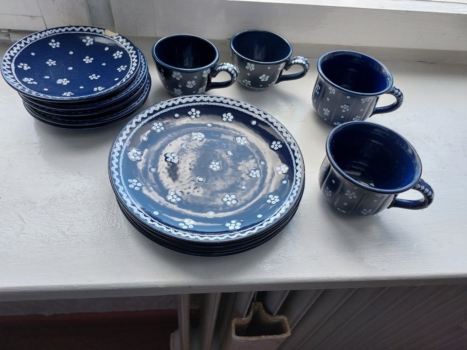 12 Teile Gmundner Keramik Dirndl blau , tw. G 29 gemarkt in Berlin