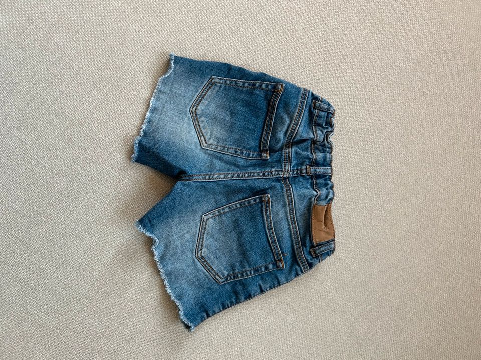 Short Jeansshort Zara Jeans 122 blau in Kösching