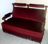 antikes Sofa, roter Samt, Gründerzeit, top Zustand Hessen - Limburg Vorschau