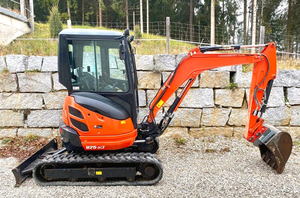 Minibagger 2,8to zu vermieten Kubota Bagger mieten in Heldenstein