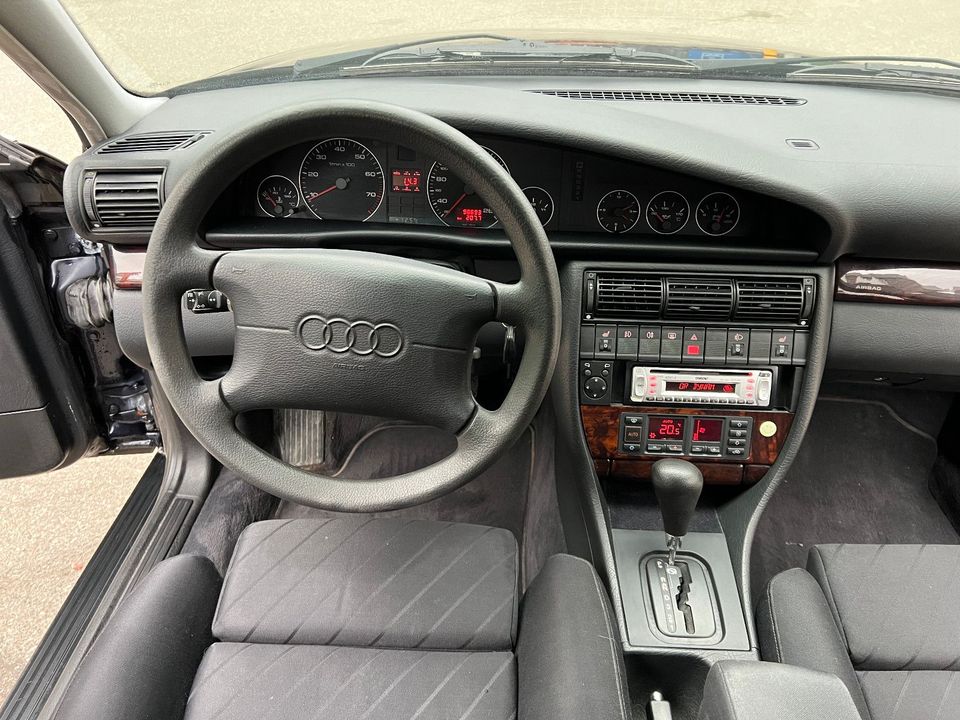 Audi A6 2,6 QUATTRO KLIMAA.-SPORTS.-98000-KM-TÜV-NEU in München
