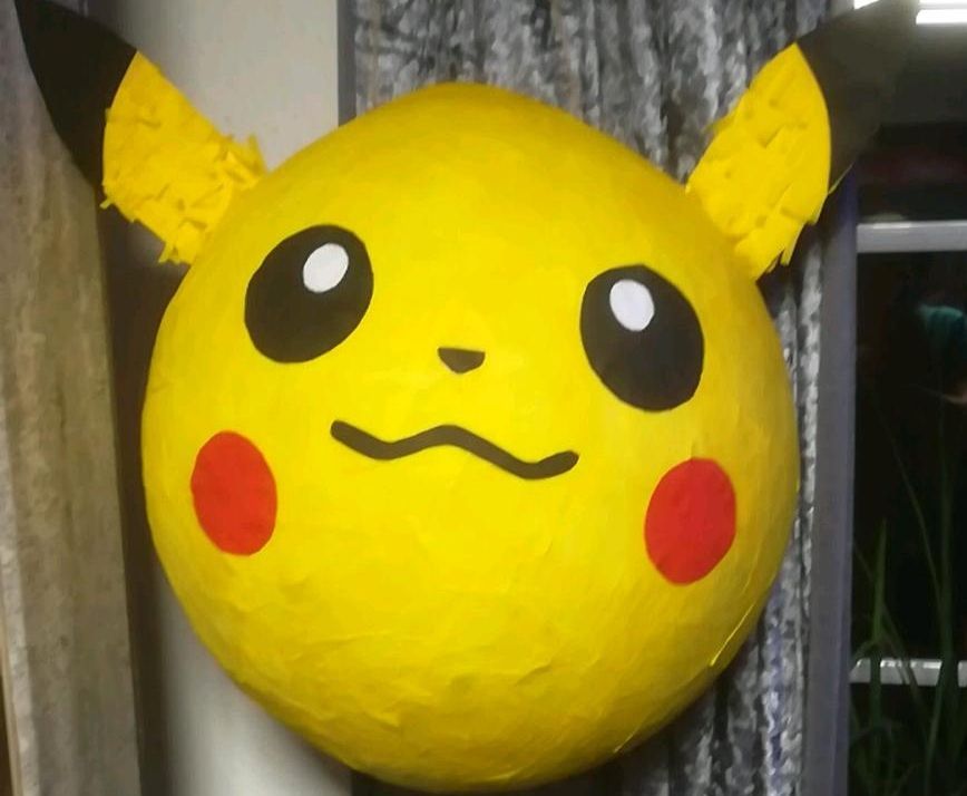 Pikachu Pinata ca. 35  cm Durchmesser personalisiert inkl. in Görwihl
