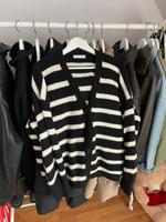 Größe M Strickjacke Gestreift Köln - Porz Vorschau