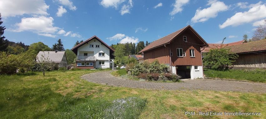 3 Familienhaus mit Werkstatt, Garage, Scheune und Baugenehmigung für ein weiteres Haus auf 1530 m² ! in Isny im Allgäu