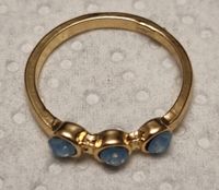 Goldfarbener Ring mit blauen Steinchen Kreis Pinneberg - Kölln-Reisiek Vorschau