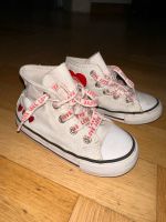 Converse Chucks weiß mit Herzen 23 Sneaker Berlin - Mitte Vorschau