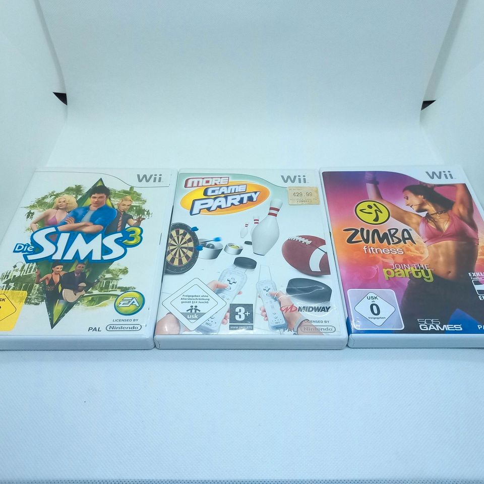 Nintendo Wii Konsole Set 2 x Controller Sims Ladestation Spiele in Hannover