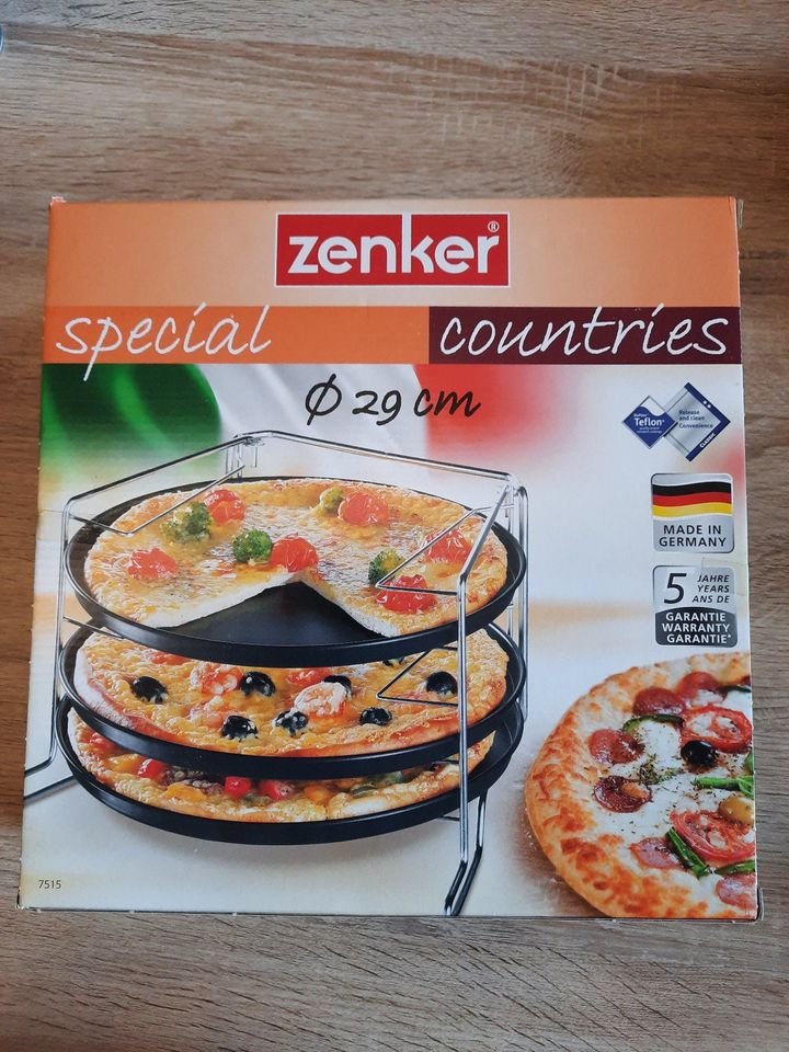 Zenker Pizzabäcker-Set / Pizzaturm - NEU & OVP in Bergheim