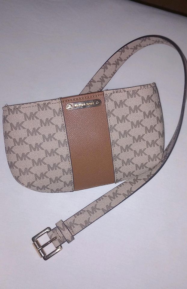 Michael Kors Bauchtasche in Homburg