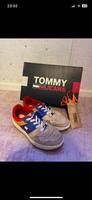 Tommy Hilfiger Kinderschuhe Gr.40 Original super Zustand Berlin - Hohenschönhausen Vorschau