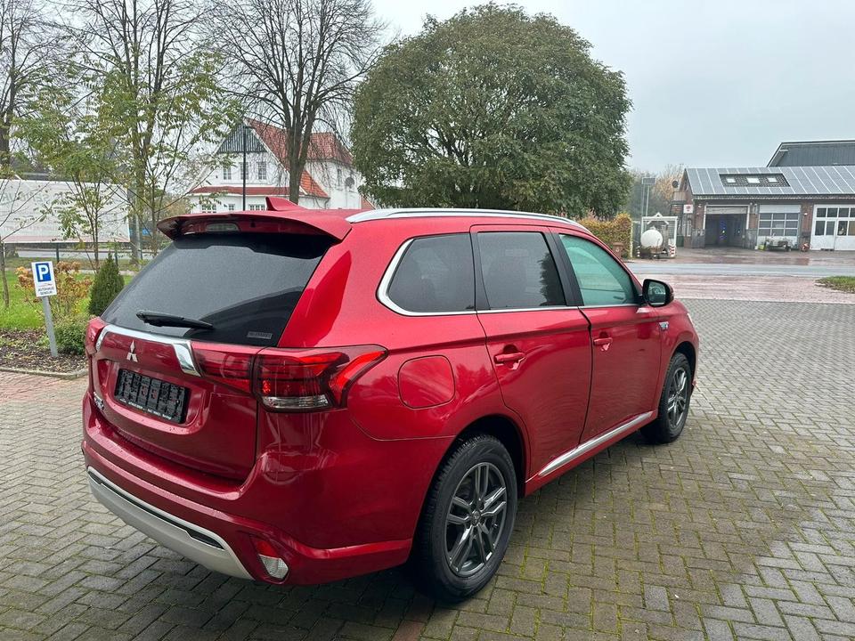 Mitsubishi Outlander PHEV Basis 4WD*CAM*SERVICE NEU*1.HAND in Menslage