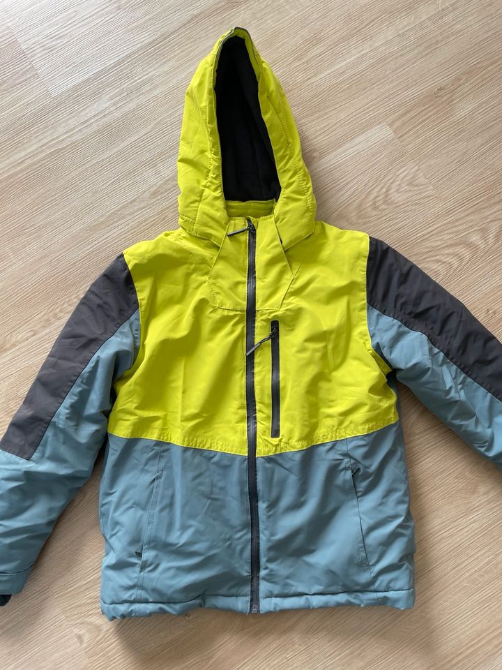 Jungen Winterjacke 152 in Kaiserslautern