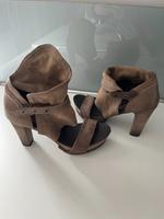 AS 98 Leder Sandalen/ Stiefelette Gr. 40 in taupe wie NEU Sachsen-Anhalt - Magdeburg Vorschau