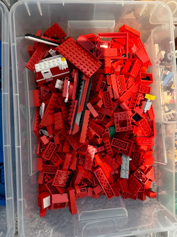 Lego Steine/Figuren/Reifen/Kleinteile in Rastede