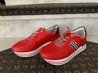 Remonte, Leder-Damen-Sneaker, rot, Gr. 36 Nordrhein-Westfalen - Marl Vorschau