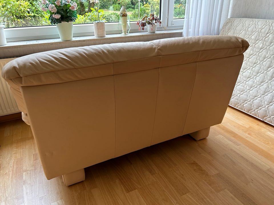 Ledersofa beige wie neu in Cloppenburg