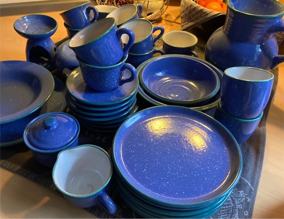 Blaues seltenes getöpfertes Geschirr mit Wirbel Handmade Unikat in Schüttorf
