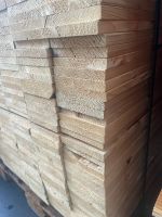 ca. 42 m² Fichte Holz Bretter (5 €/m²) 18x130x1180mm Glattkantbretter Latten Kürzungen Zaunbretter Zaun Holzbretter Holzdielen Terrassenbretter Terrassendielen Restposten Sonderposten PALL100 324030 Westerwaldkreis - Hahn am See Vorschau