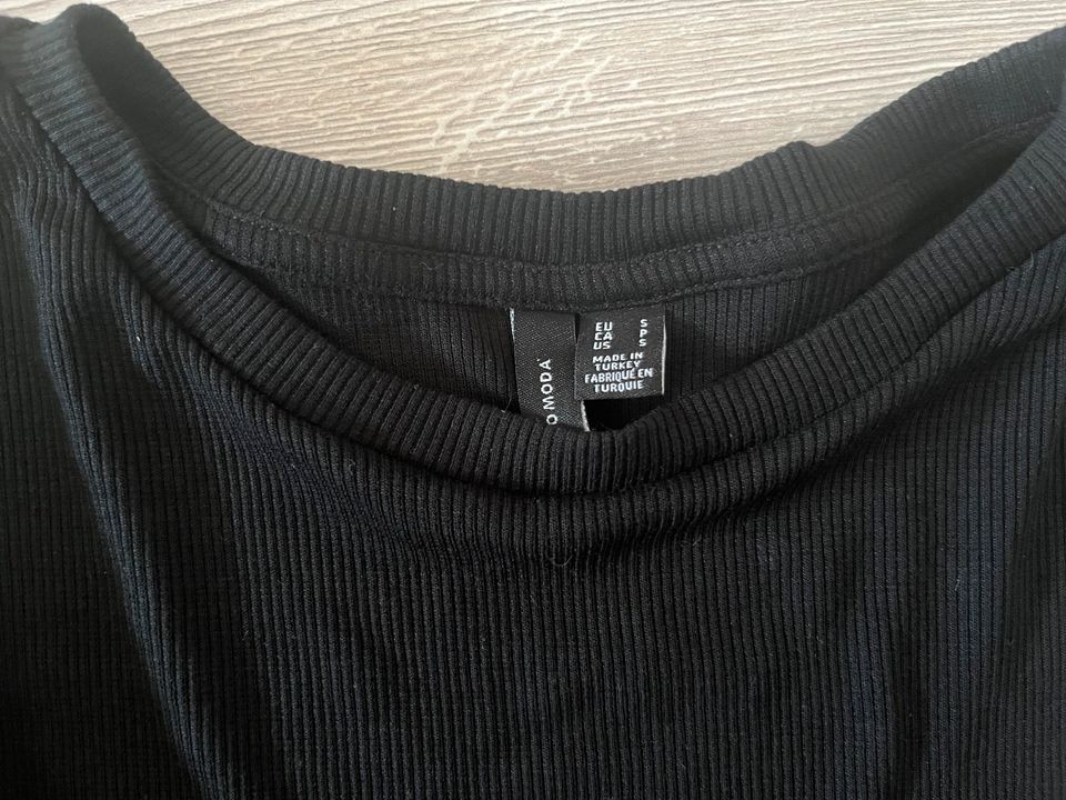 Vero Moda Pullover, Gr.36, gerippt in Wyhl