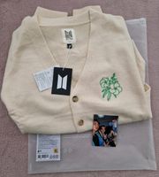 BTS Dalmajung Cardigan Gr L mit Photocards neu sealed Niedersachsen - Seesen Vorschau