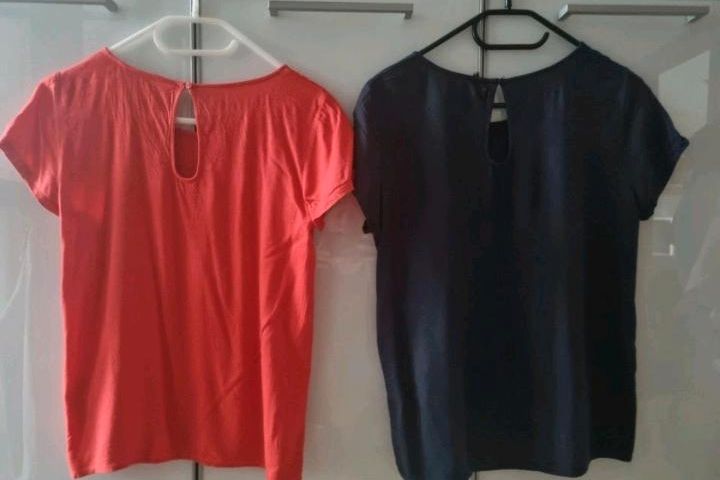 2x Damen Only Shirts rot blau top 34 36 in Rhede