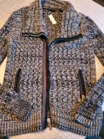 Nagelneue Strickjacke Herren Niedersachsen - Sassenburg Vorschau