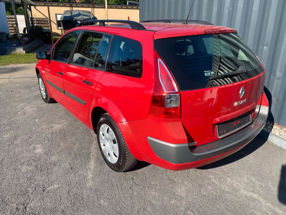 Renault Megane 1,6 L Kombi Klima Tüv neu in Rathenow