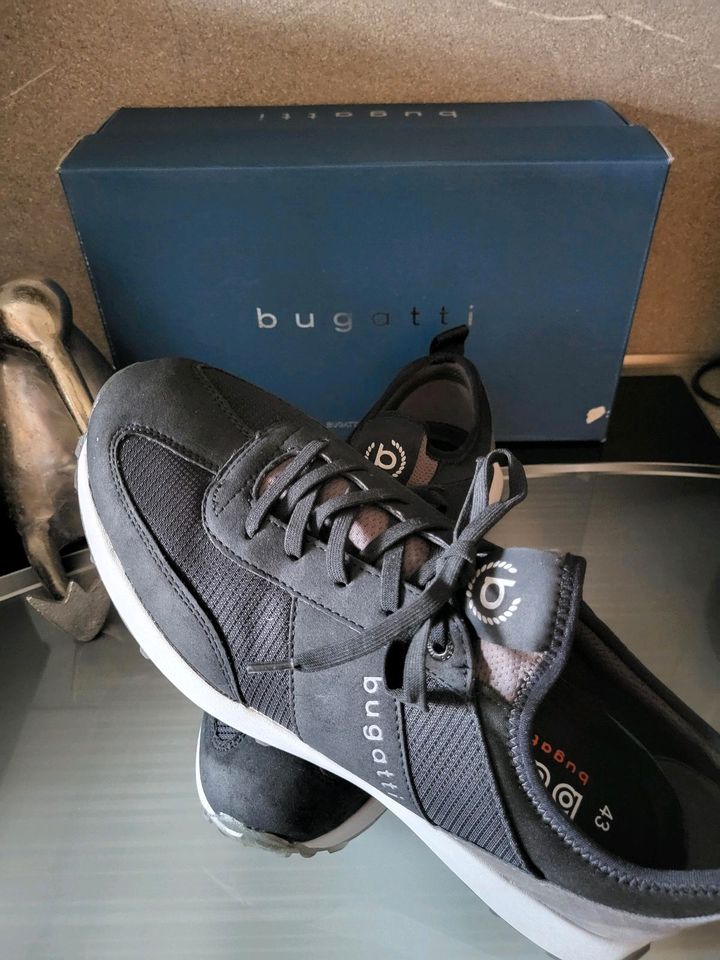 Bugatti Sneaker Gr.43 schwarz NEU in Lübeck