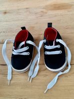 Babyschuhe sportlich, 6 - 12 Monate München - Moosach Vorschau